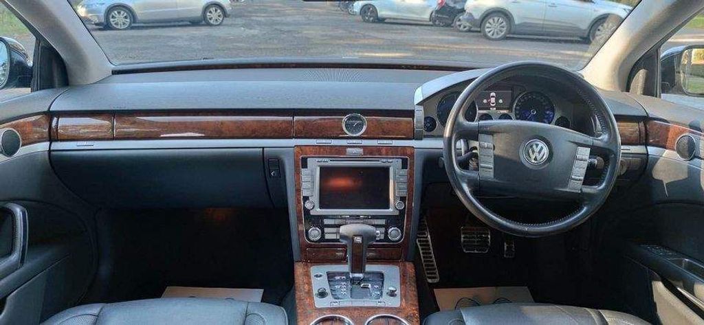 Are You Brave Enough For This £2,500, 360,000-Mile VW Phaeton?