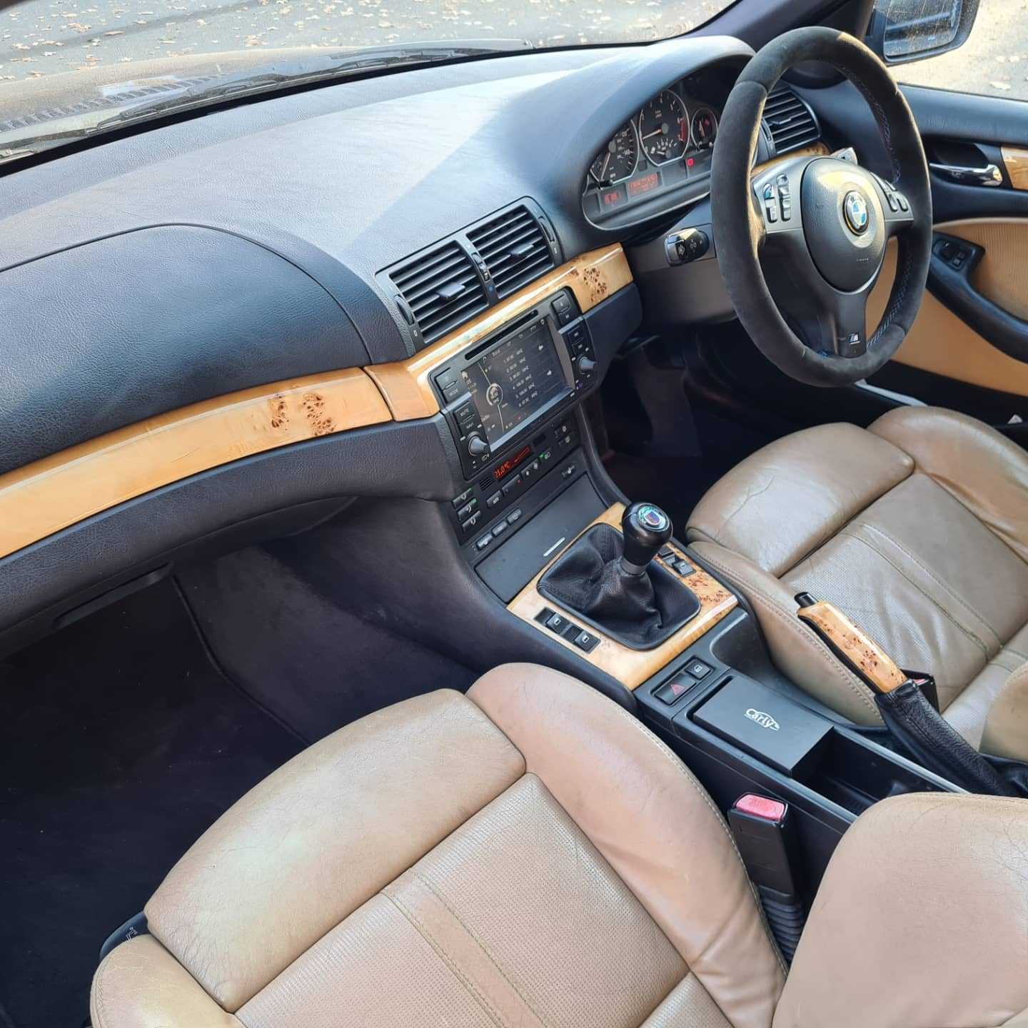 5-speed manual gearbox and an Alcantara steering wheel - what more could you want?
