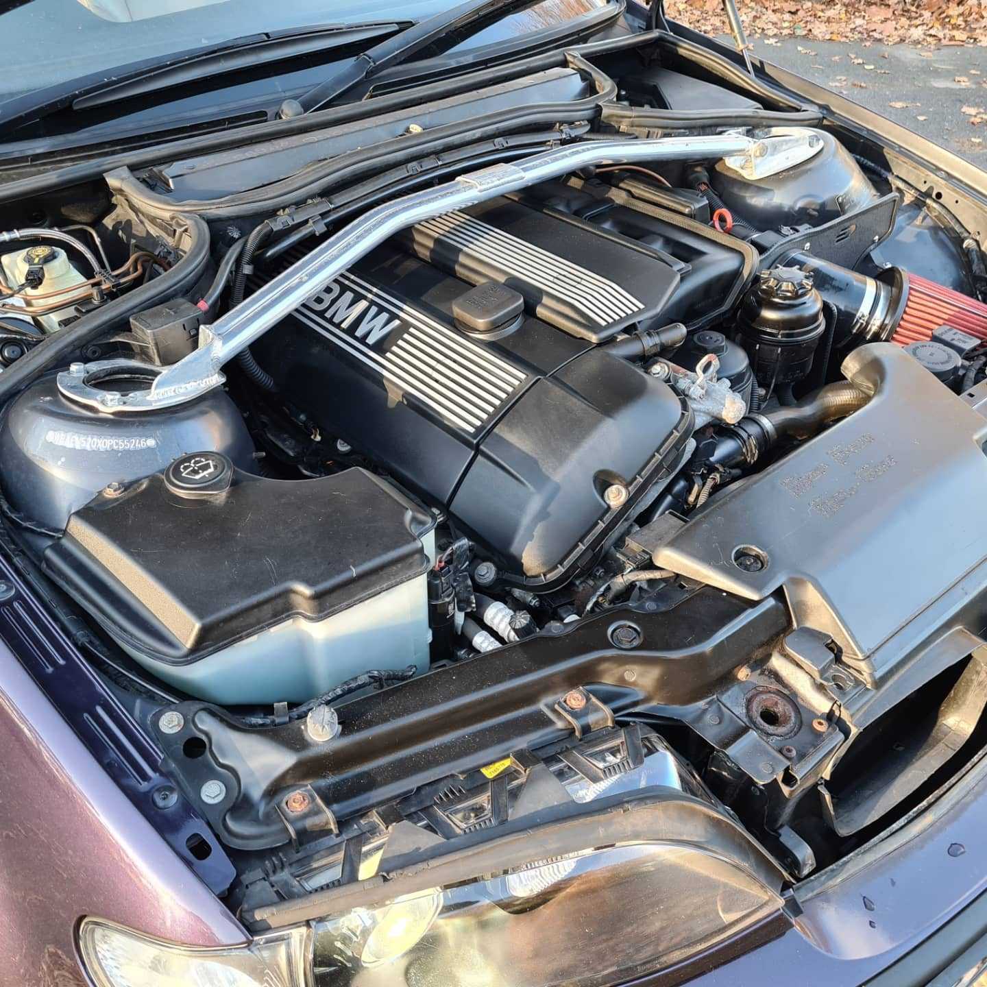 Despite 217k miles, the M54B30 is smoother than any other 3.0 I've heard with the bonnet up