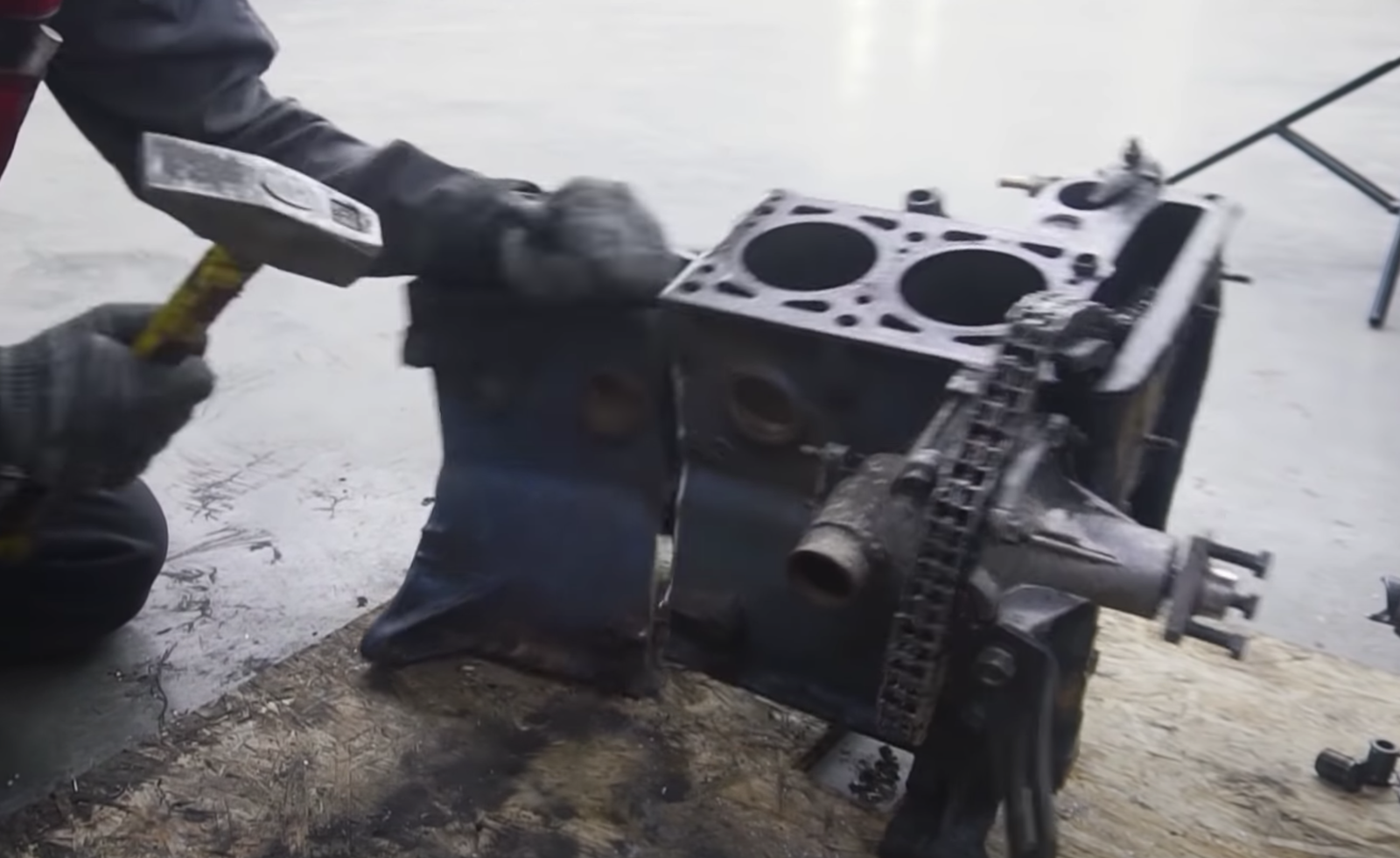 Does An Engine Still Work After Being Hacked In Half?