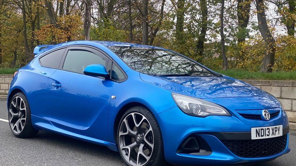 £8k Buys You A Fast, Handsome And Capable Vauxhall Astra GTC VXR