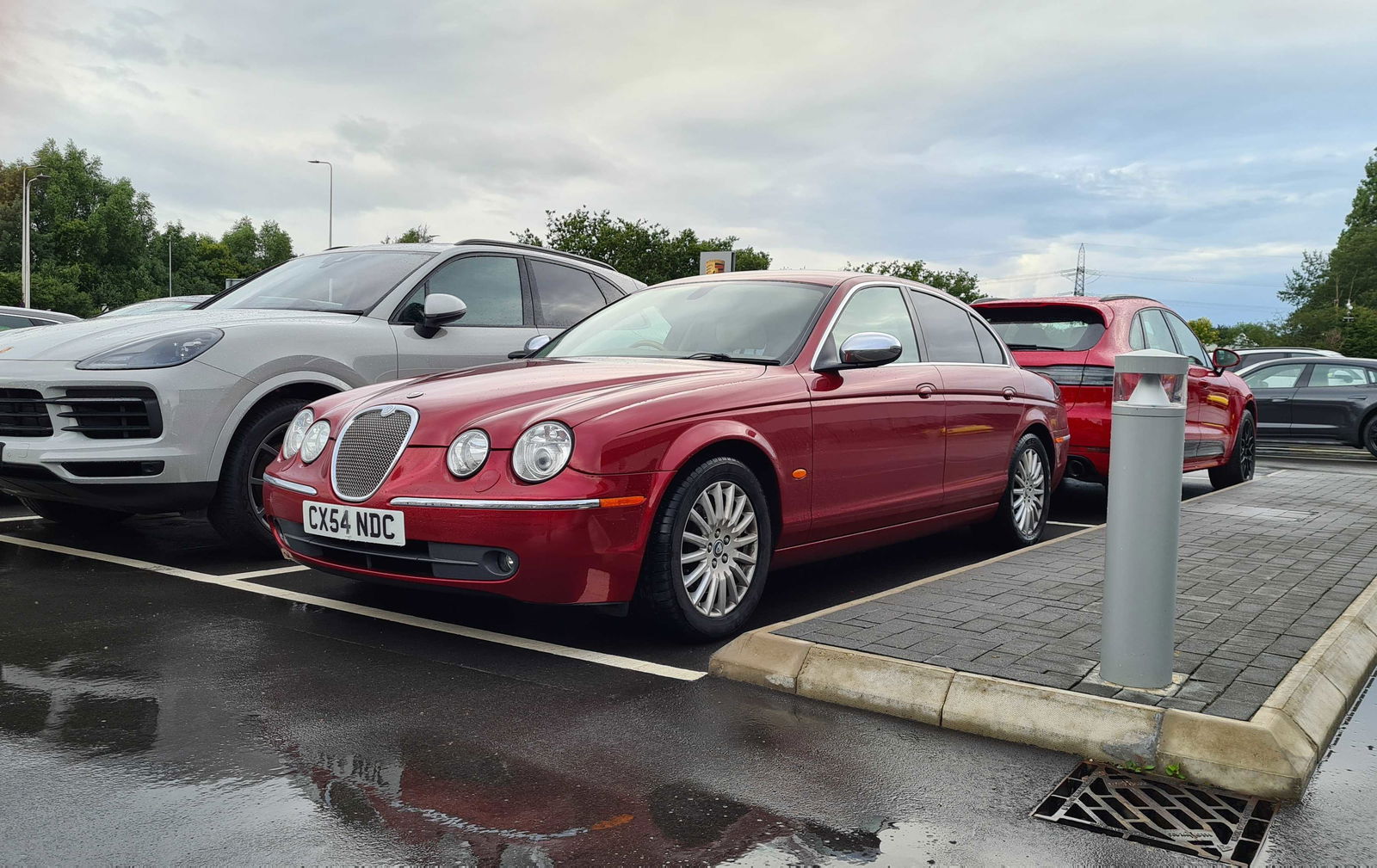 The Jaguar S-Type Is An Underrated Modern Classic, So I Bought This Japanese Import