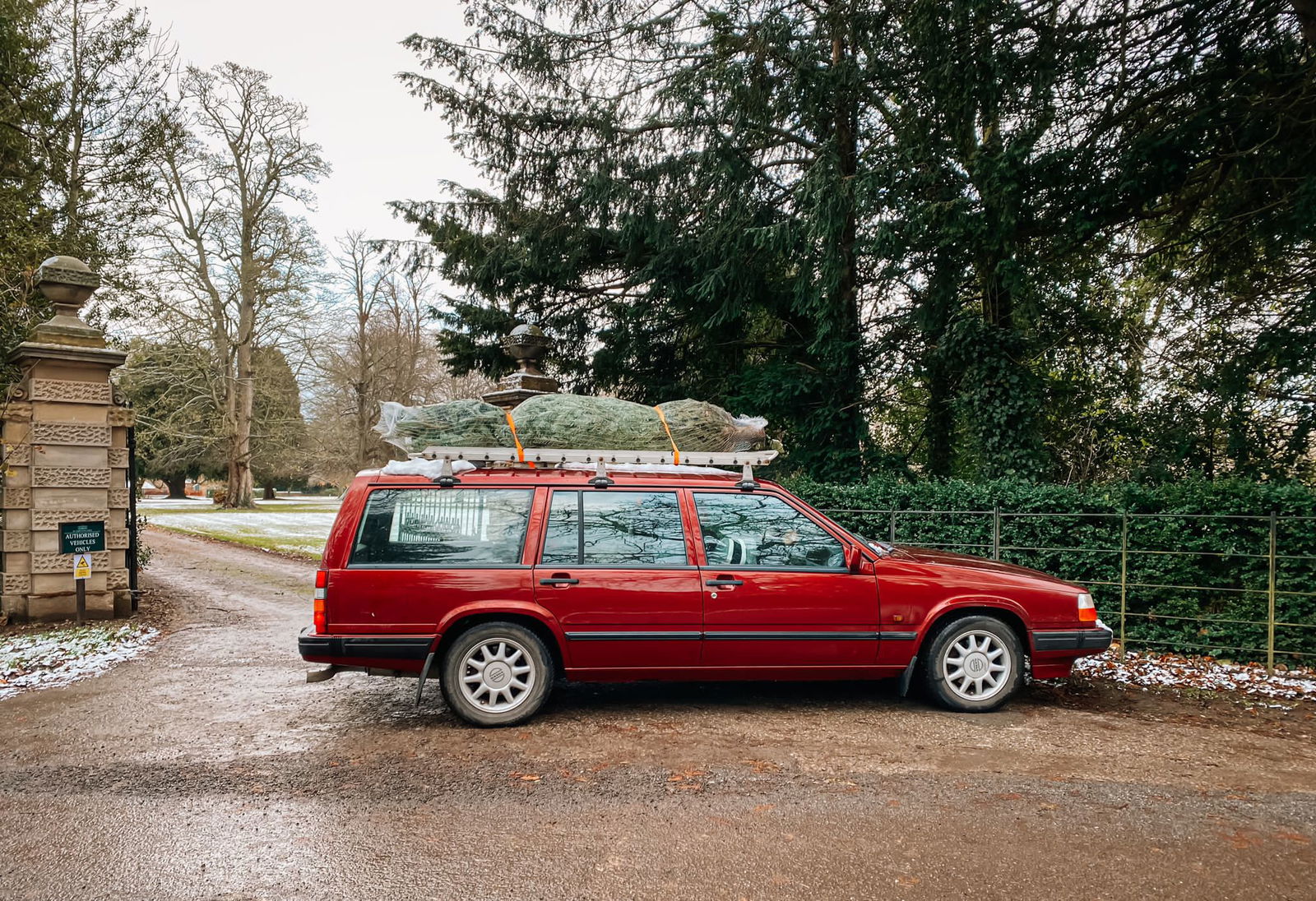 Christmas tree duties and sliding gracefully all the way home, the 940 does it all.