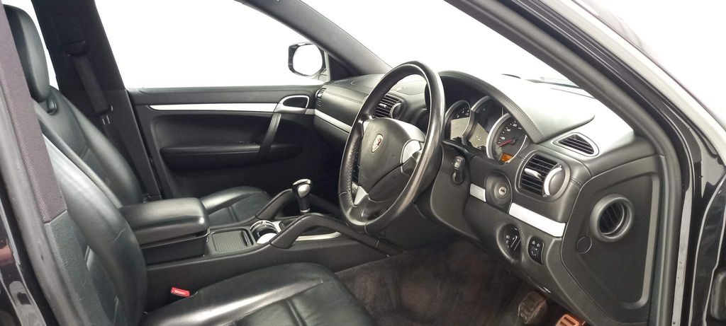 Yes, Porsche Really Made A Manual V8 Cayenne, And Here's One You Can Buy