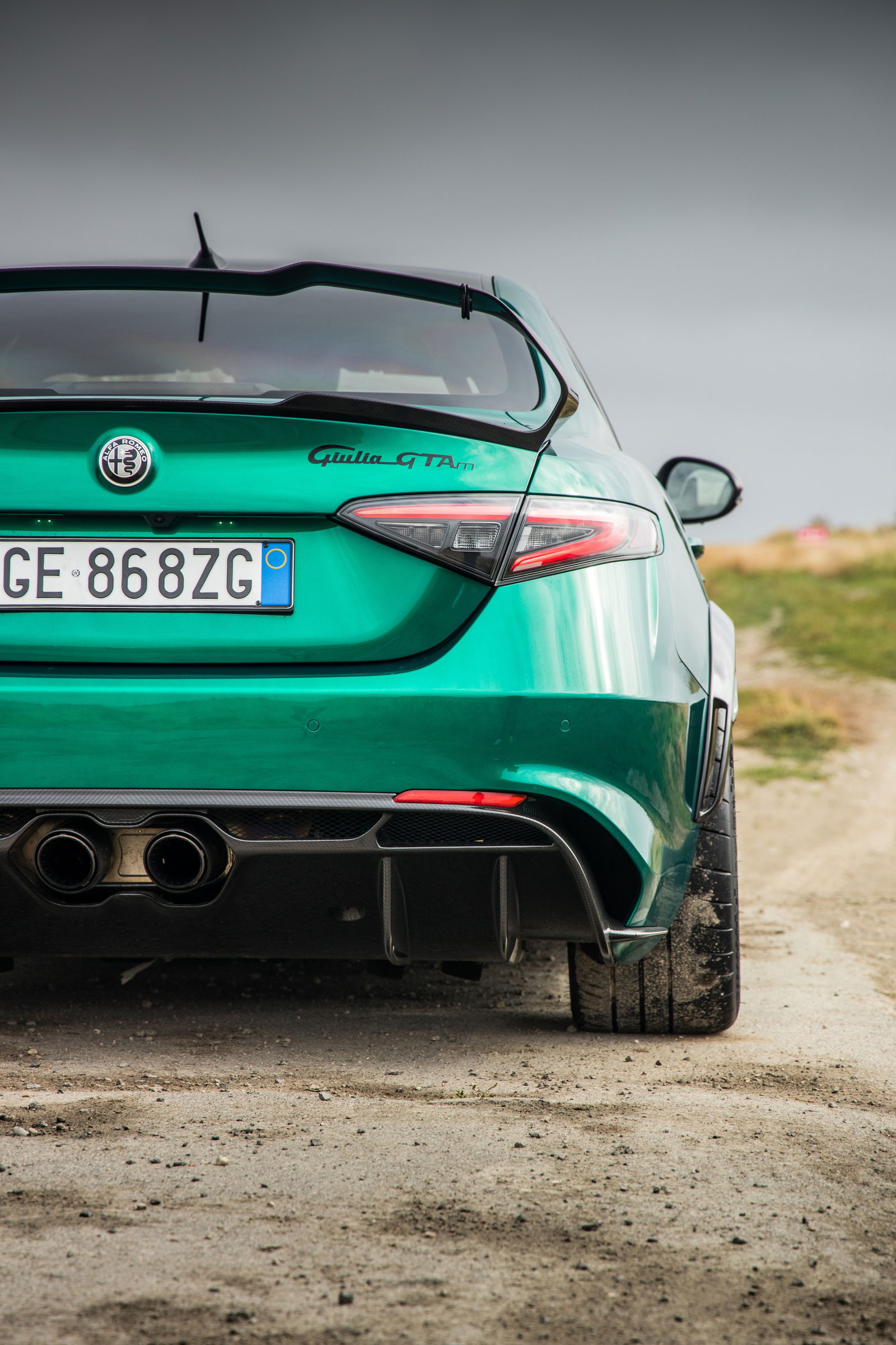 33 Spectacular Car Wallpapers For Desktop And Mobile