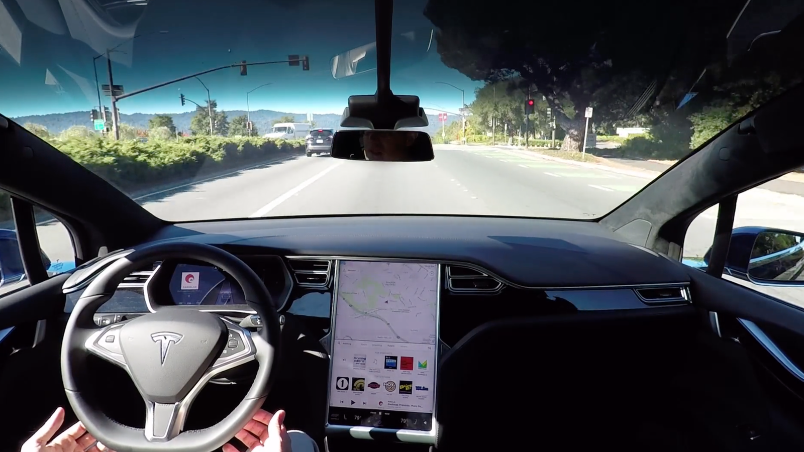 Ex-Tesla Employees Claim 2016 'Self-Driving' Video Was Staged