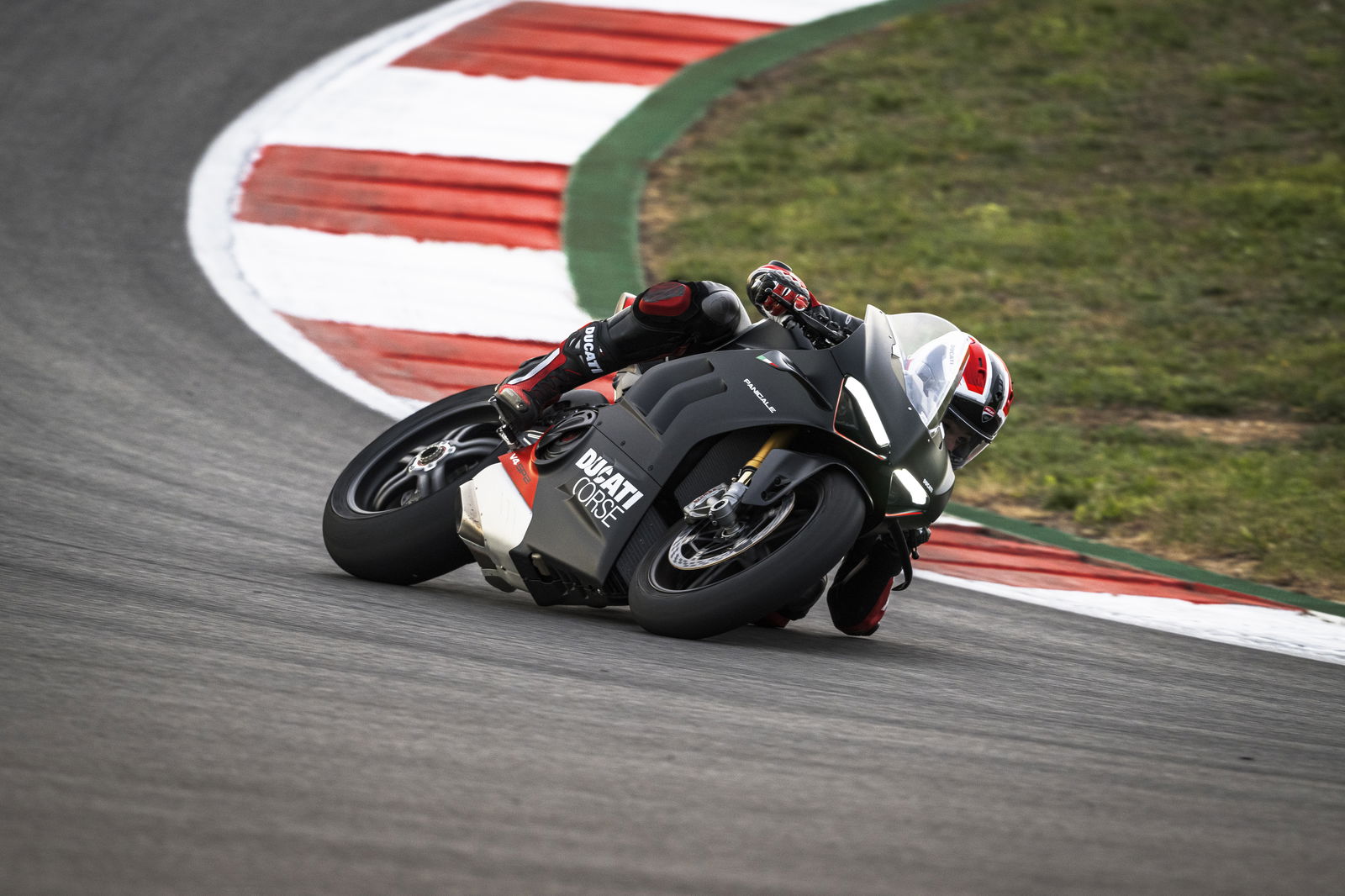 The 168kg Panigale V4 SP2 Is Ducati’s Newest Track Day Weapon