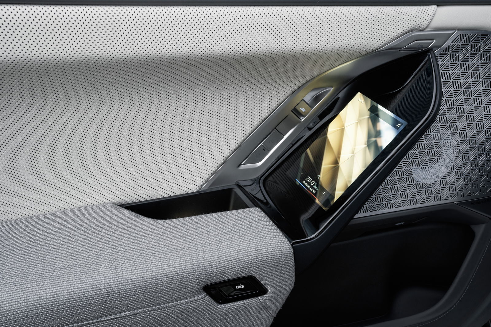 The 7 Best Features Of The New BMW 7 Series