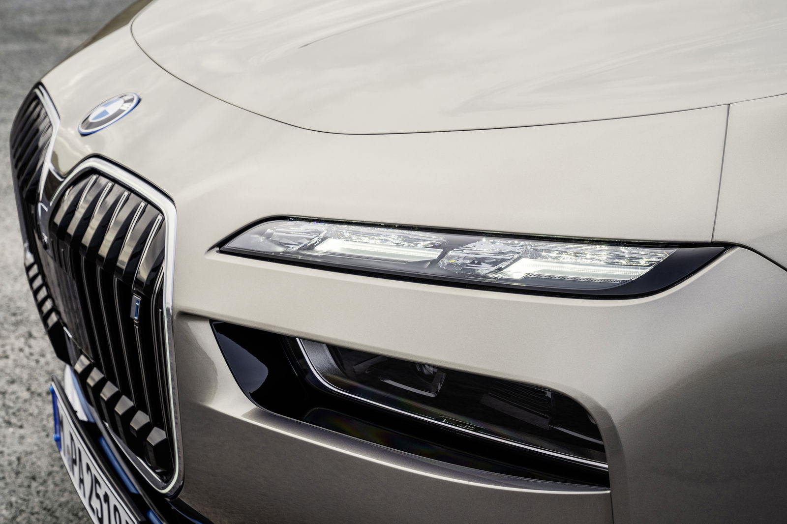 The 7 Best Features Of The New BMW 7 Series