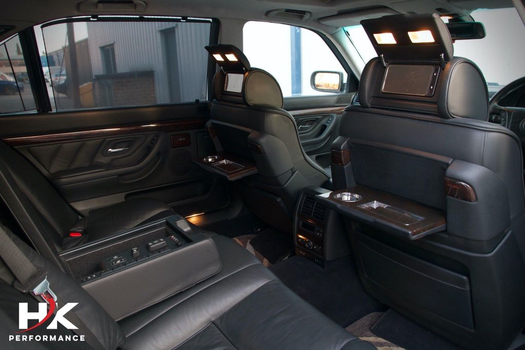 Forget The New BMW 7 Series, This 1999 BMW 750iL Is A Used V12 Bargain