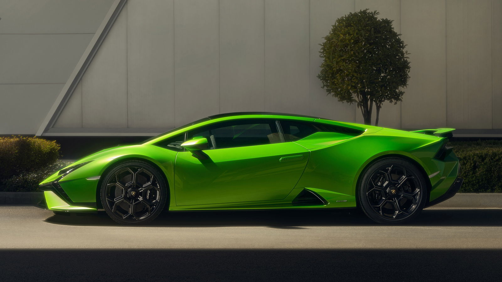 New Lamborghini Huracan Technica Is The Perfect Road-Going V10 Supercar
