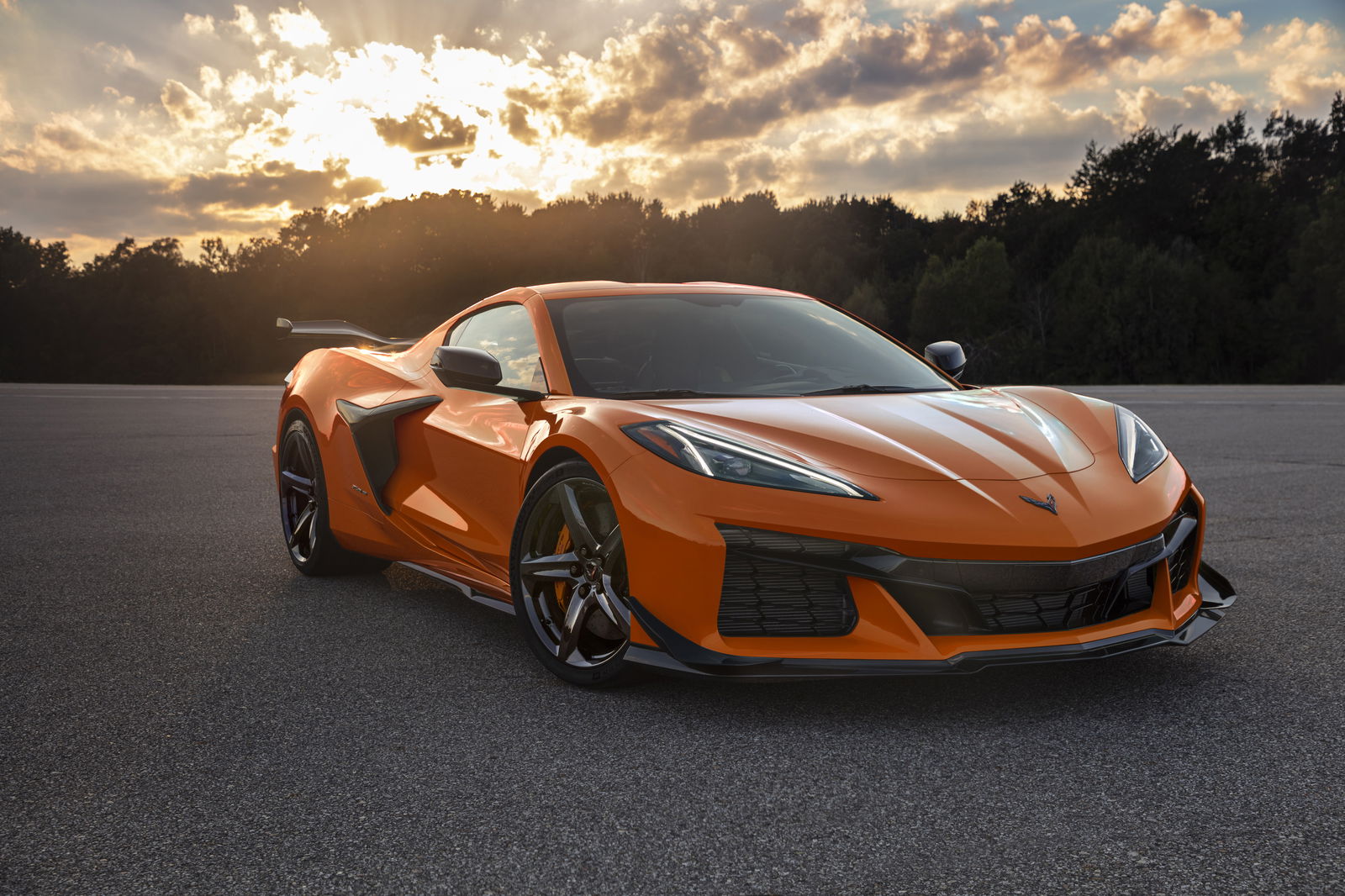 Raucous Quad-Tipped Central Exhaust Ditched For Corvette Z06 Outside The US