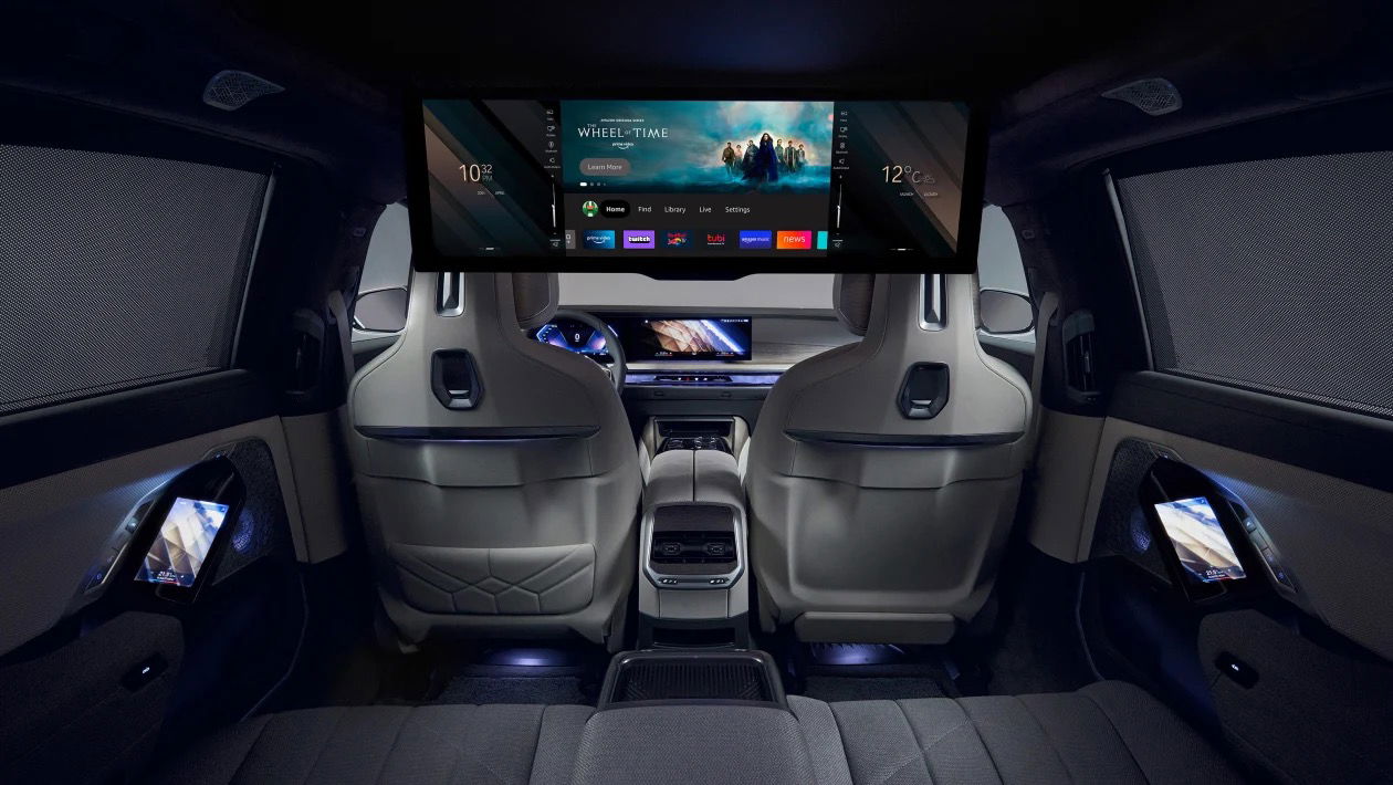 Grab The AUX: Apple CarPlay And Android Auto Go Missing From New BMWs