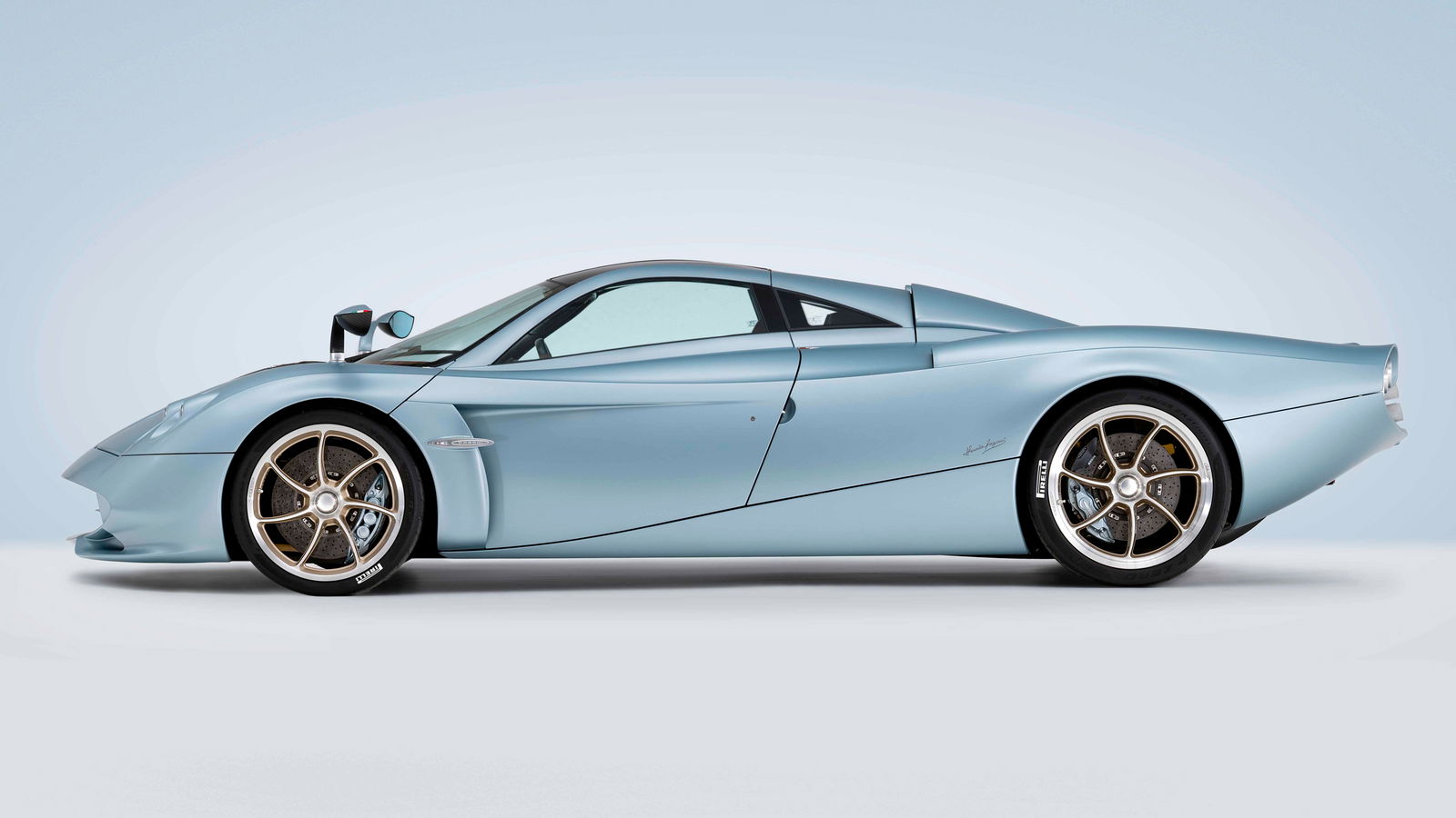 The Pagani Huayra Codalunga Is A Gorgeous Longtail Supercar You Can’t Buy
