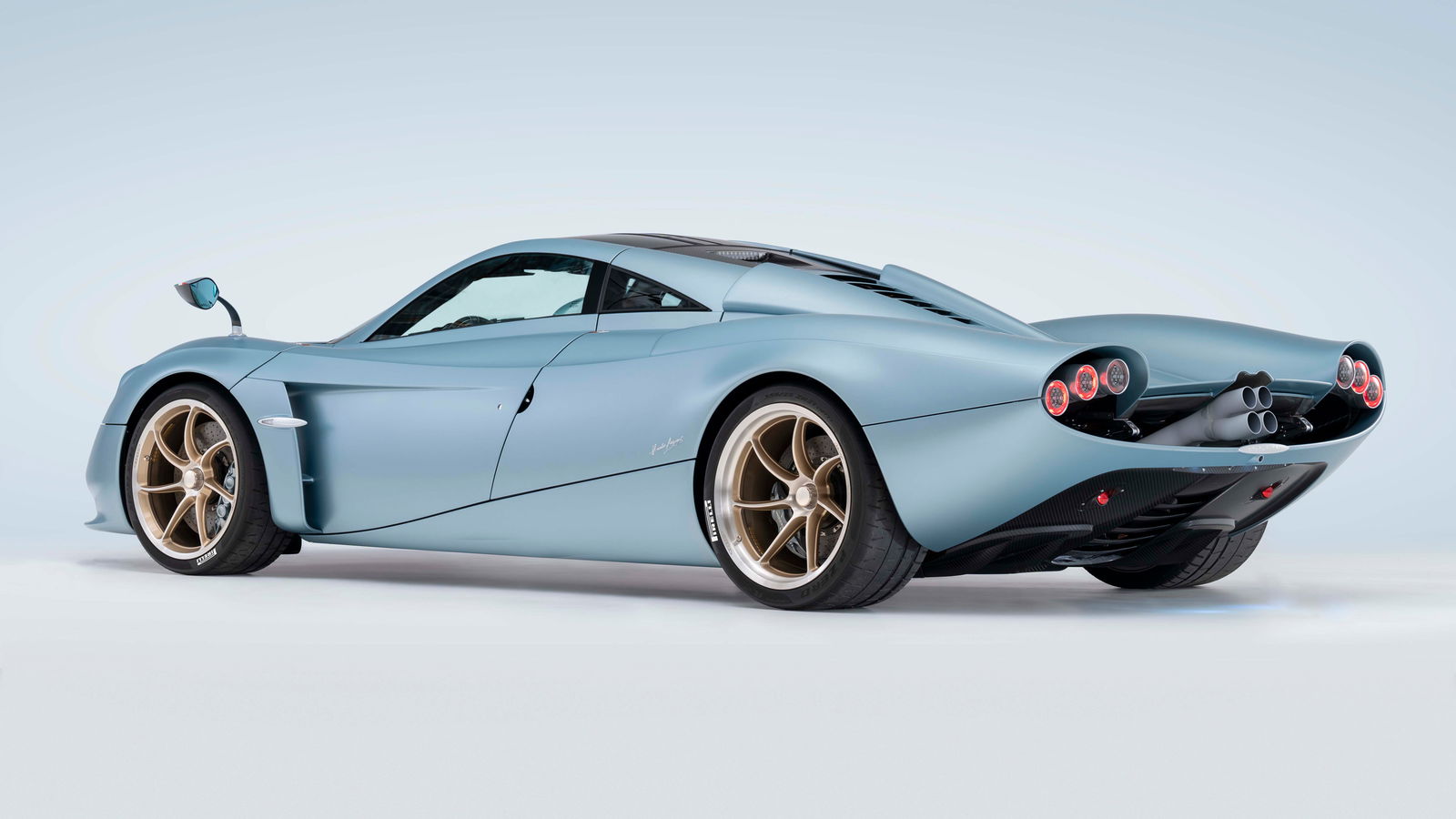 The Pagani Huayra Codalunga Is A Gorgeous Longtail Supercar You Can’t Buy