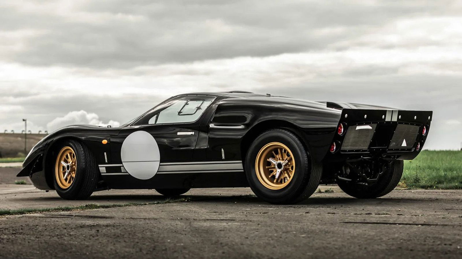 Singer Builds Its First-Ever Turbocharged 911 And, Of Course, We Want It