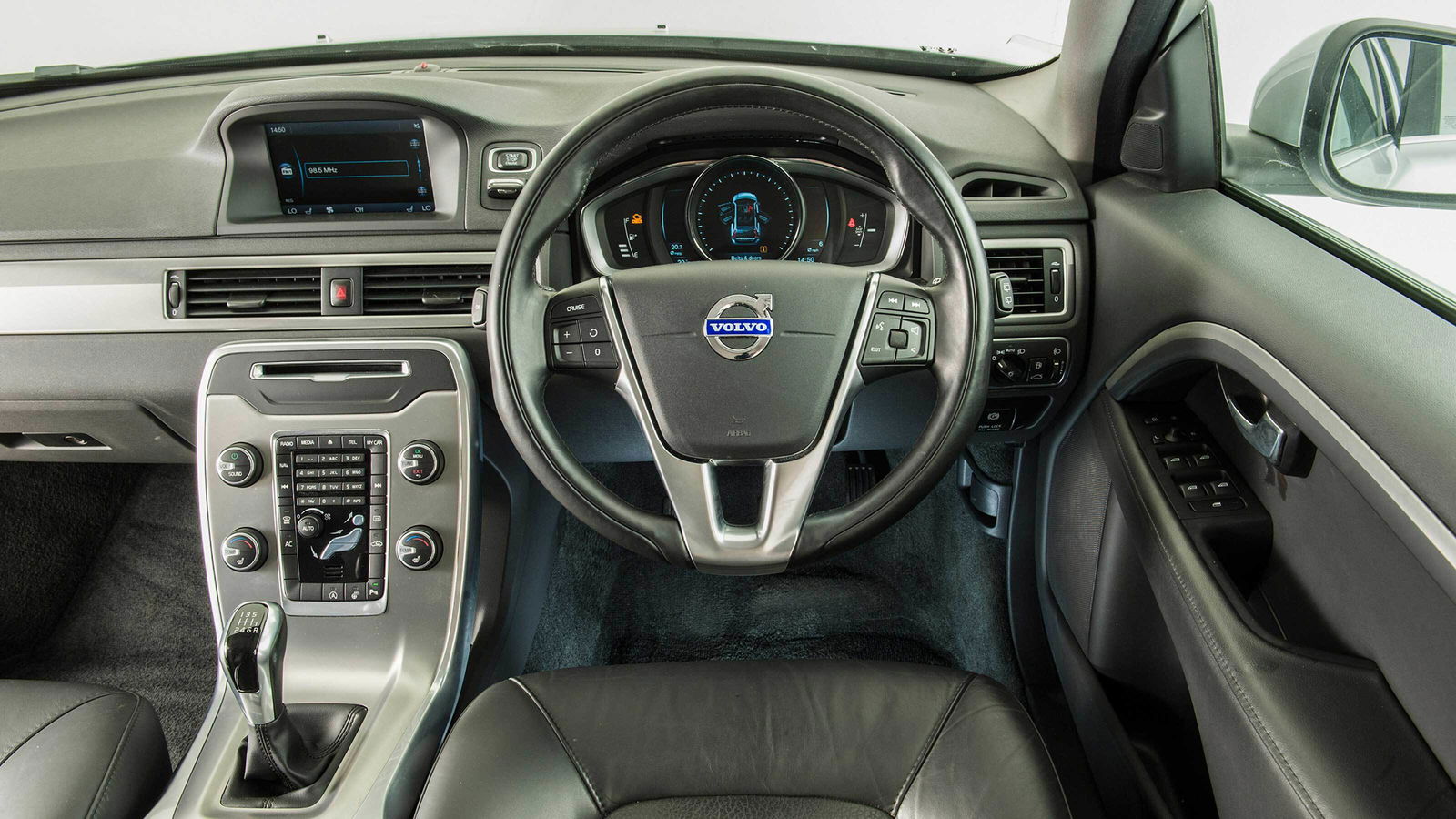 Well, Duh – Study Shows Touchscreens In Cars Are More Distracting Than Physical Buttons
