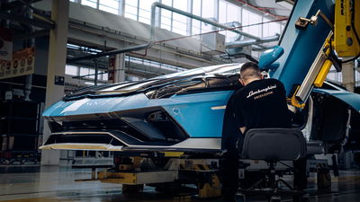 Last Ever Lamborghini Aventador Rolls Off Production Line (For Real This Time)