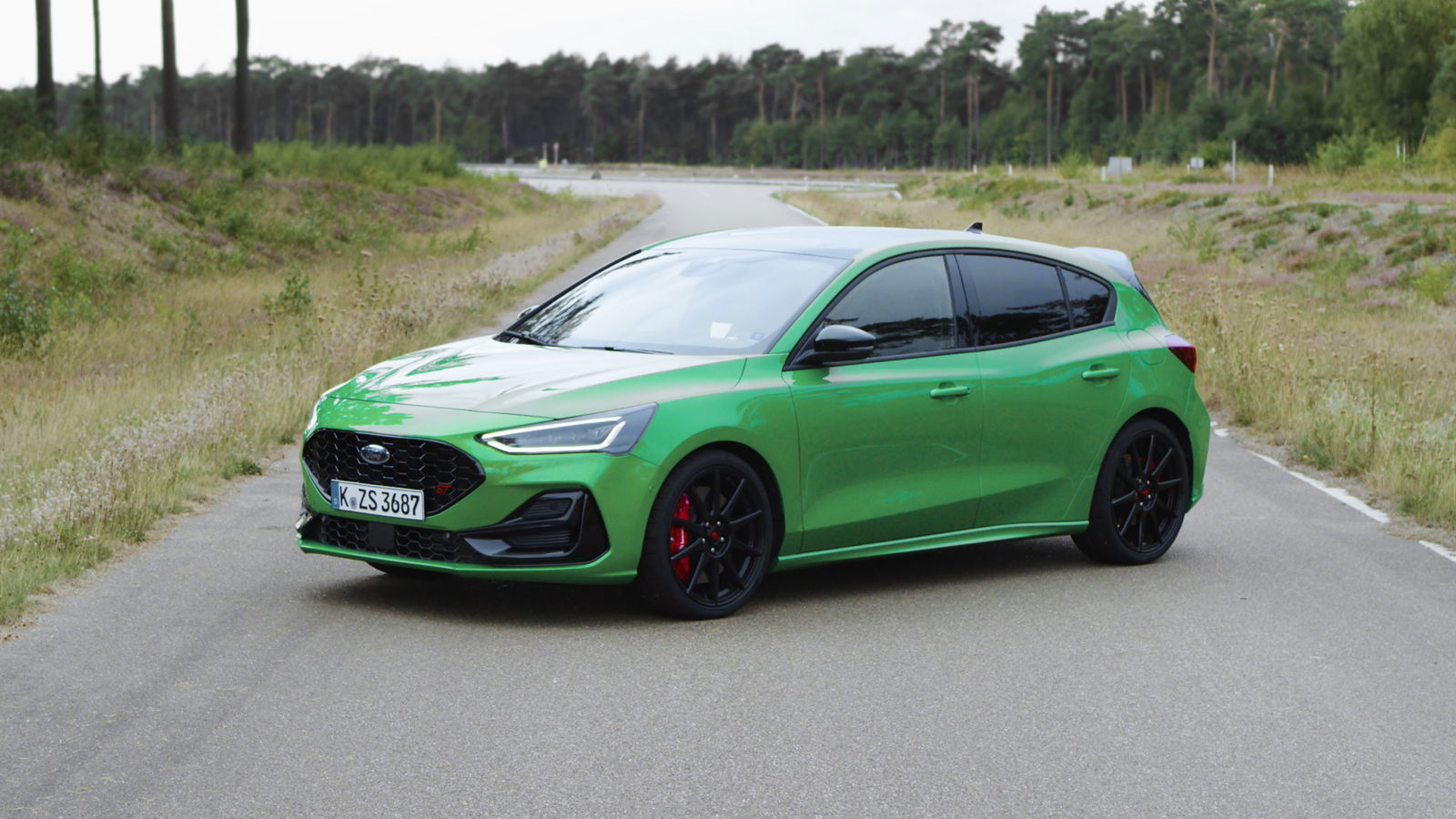 Ford Focus ST Track Pack Aims At The Civic Type R With Adjustable Suspension And Bigger Brakes