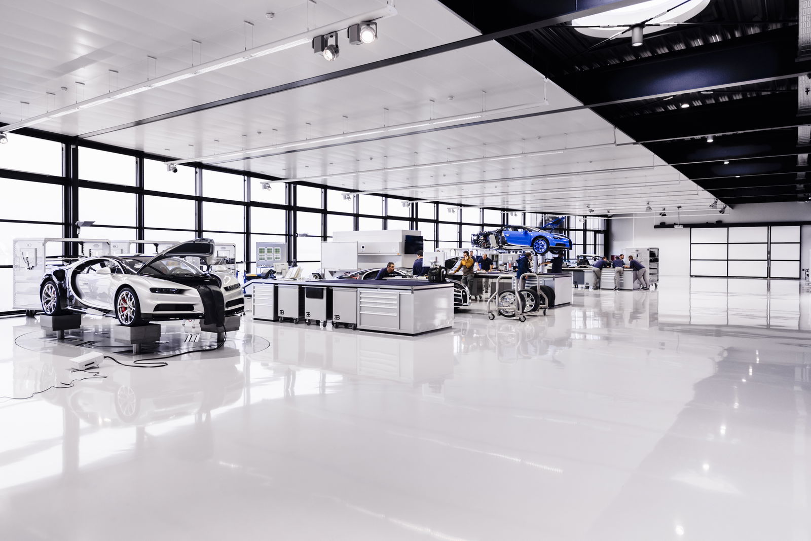 £11,500 Replacement Key Among Hilarious Bugatti Chiron Parts/Maintenance Costs