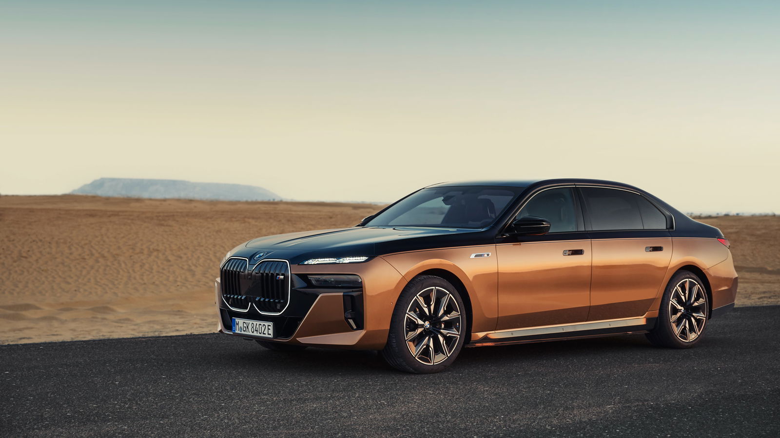 BMW 7 Series Gets Its Own All-Electric Performance Model: BMW i7 M70 xDrive