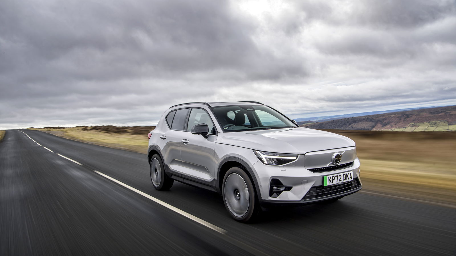 Driving the Volvo XC40 Recharge Ultimate for the first time... fast, but frugal