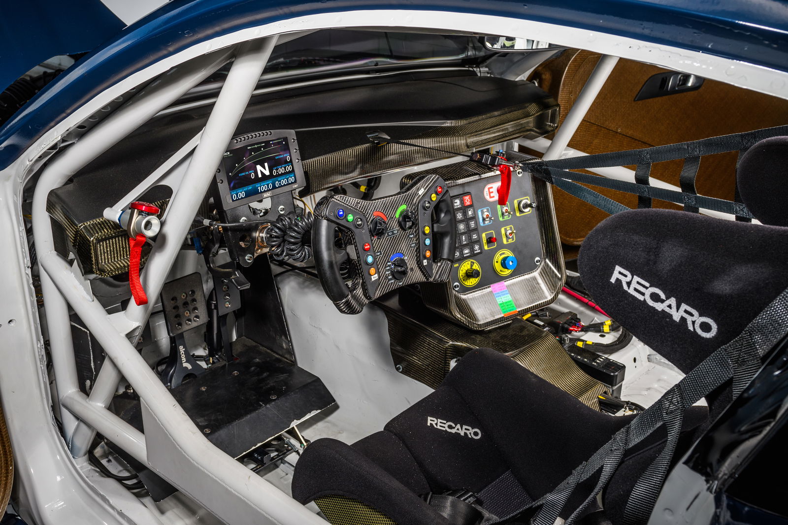 Ford Mustang GT4 Debuts As Customer-Racing Pony