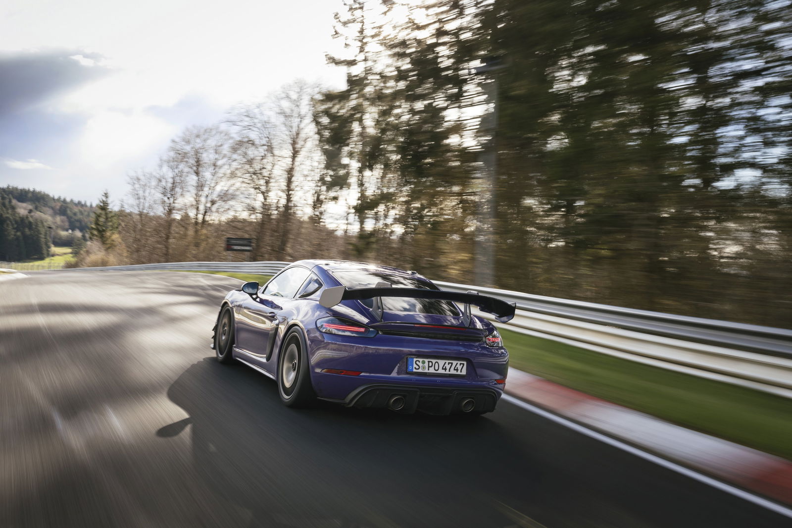 The Porsche Cayman GT4 RS Manthey Racing Kit Is For Nurburgring Laptime Glory