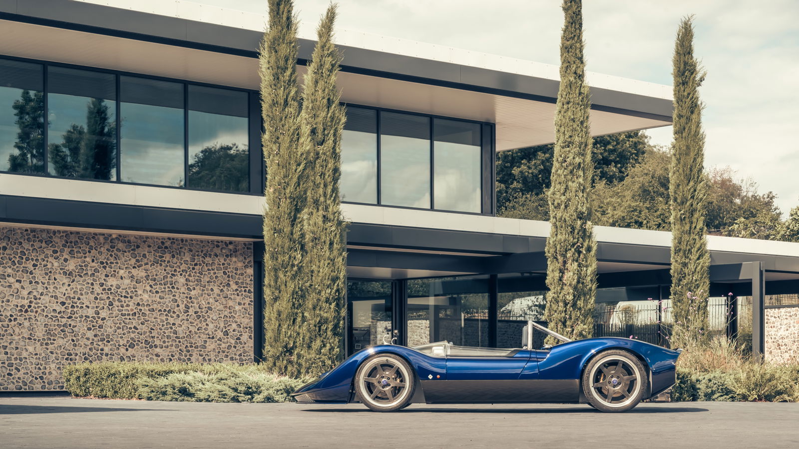 Nichols Cars Reveals 650bhp 7.0-litre V8 Supercar Inspired By McLaren M1A