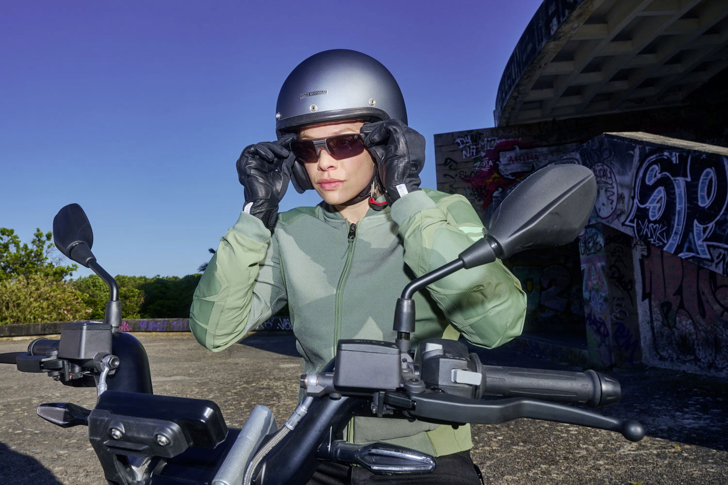 The BMW Motorrad ConnectedRide Smartglasses Give Motorcycle Riders A HUD For £600
